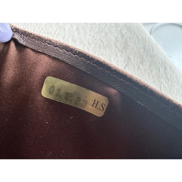 Chanel Vintage Bifold Wallet - Picture 11 of 11